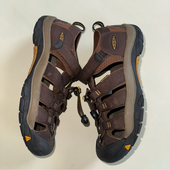 Big Kids Keen Newport H2 Brown Outdoor Sandals - Picture 4 of 8